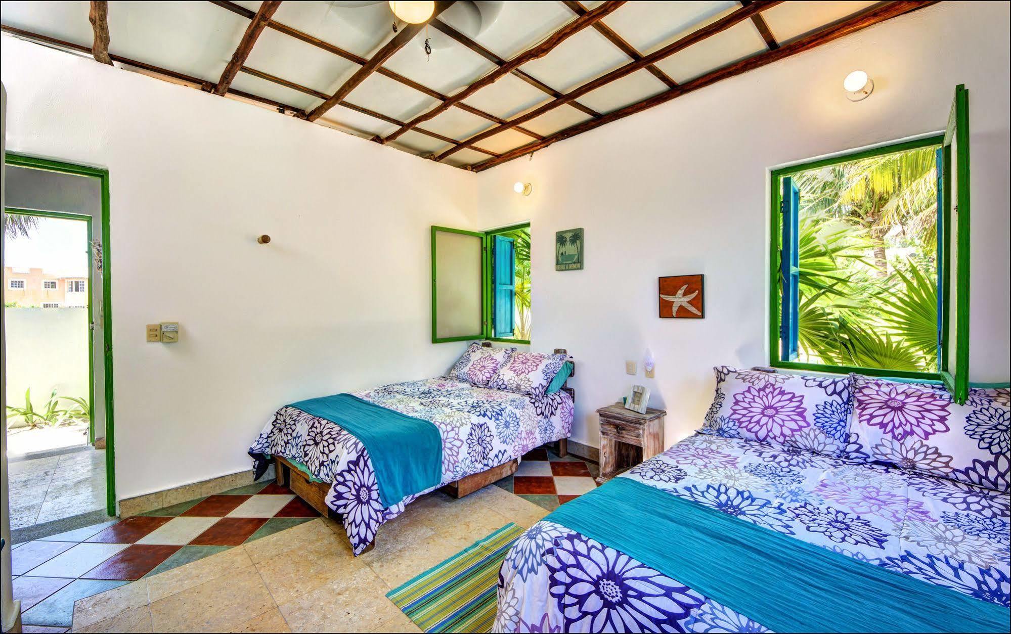 Beach Front House At Puerto Morelos Villa Eksteriør billede